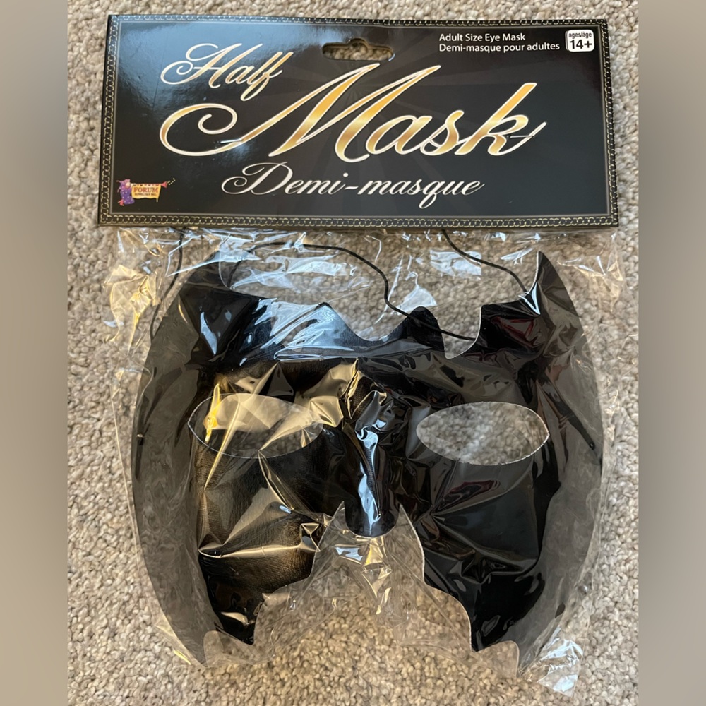 5 for $10🟢 Adult Halloween Bat Half-Mask. NWT.